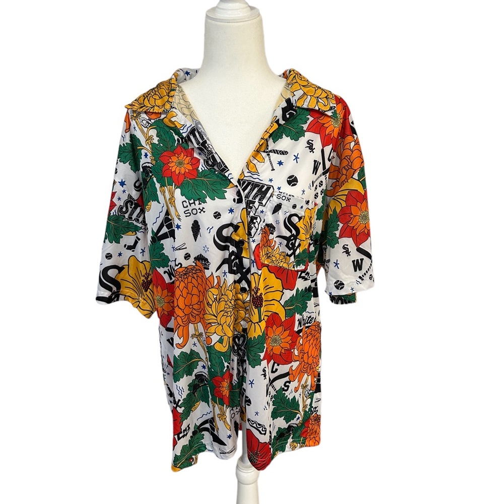Chicago White Sox Novelty Button Up Shirt Unisex XL